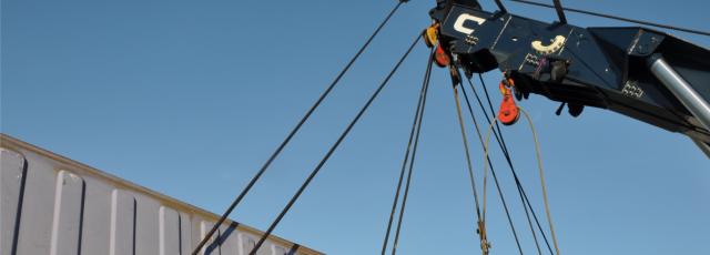 Lifting a container